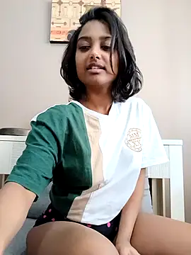 Snapshot of littlemissdevil69 chatting on 13, 11, 2025 littlemissdevil69 online show from 13, 11, 2025