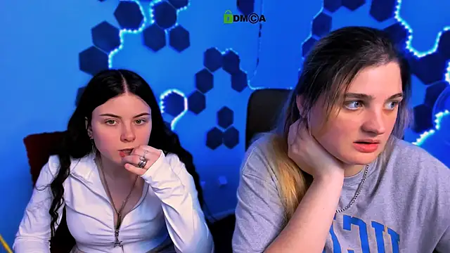 Snapshot of foxy_tease_ chatting on 13, 12, 2025 foxy tease online show from 13, 12, 2025