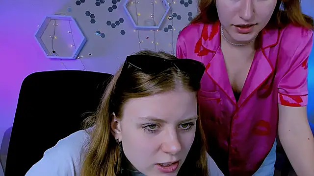 Snapshot of foxy_tease_ chatting on 7, 11, 2025 foxy tease online show from 7, 11, 2025