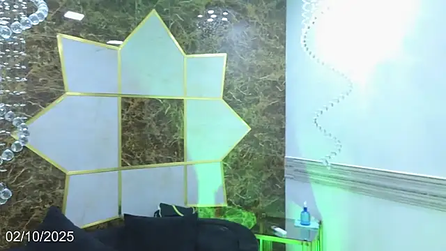 Dreams Chloe online show from 2, 10, 2025