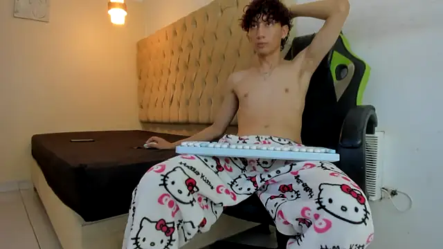 Darkknightx01 online show from 4, 3, 2026