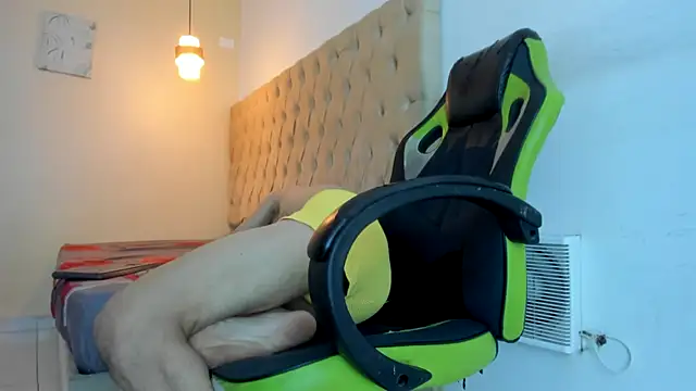 Darkknightx01 online show from 14, 12, 2025