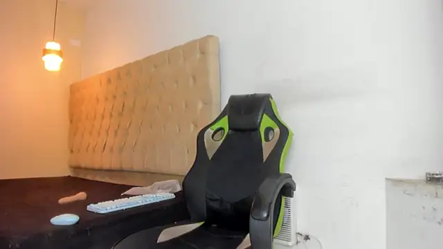 Darkknightx01 online show from 24, 3, 2026