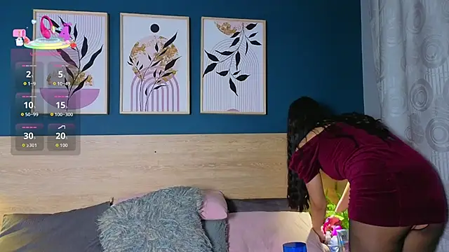 SarahMiler  online show from 15, 11, 2025