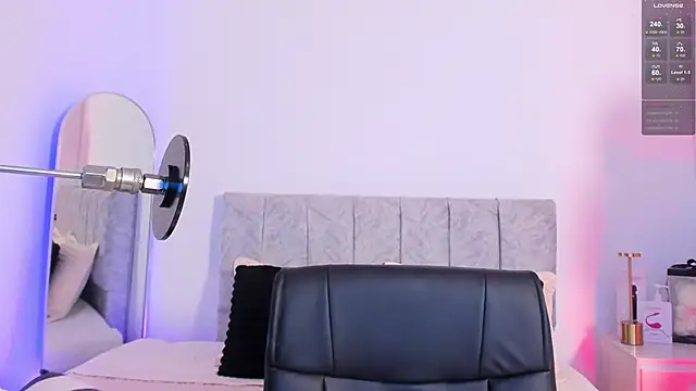 Taylormaxwell online show from 12, 2, 2026