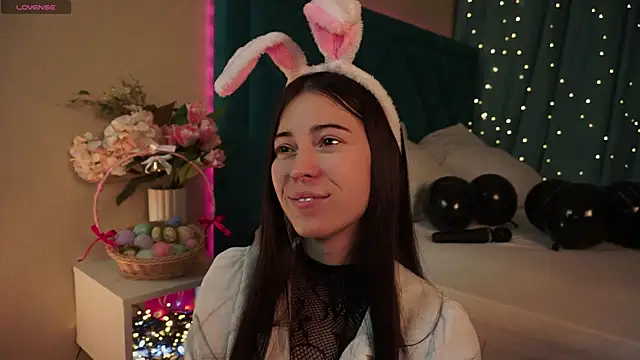 ywixos online show from 7, 4, 2026