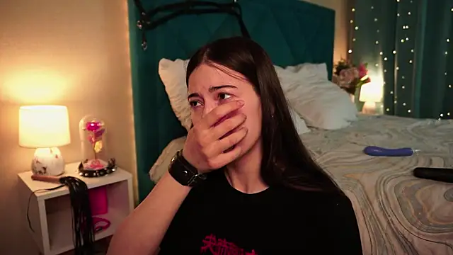 ywixos online show from 20, 4, 2026