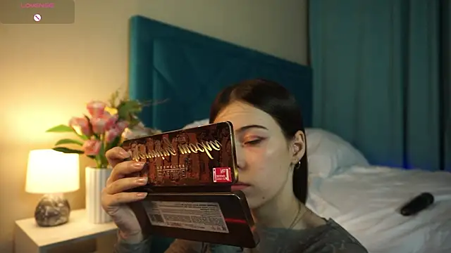 ywixos online show from 12, 11, 2025