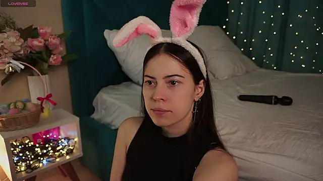 ywixos online show from 4, 4, 2026