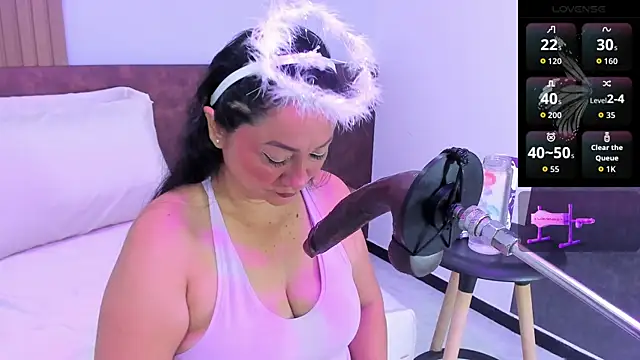 lisa milf  online show from 19, 11, 2025