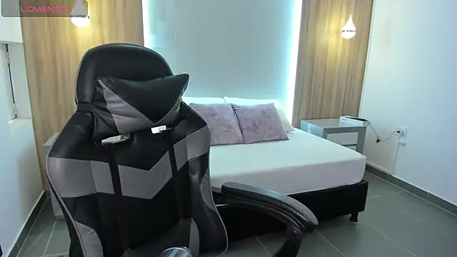 megara x  online show from 21, 10, 2025