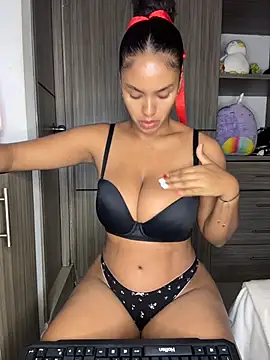 Mia sweet80 online show from 16, 11, 2025