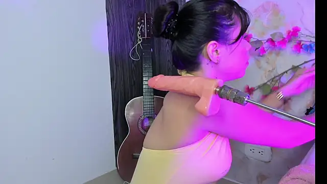 Eva cutte online show from 7, 7, 2026