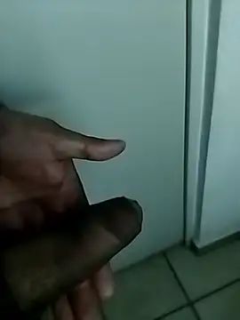 Snapshot of Leofj007 chatting on 29, 10, 2025 Leofj007 online show from 29, 10, 2025