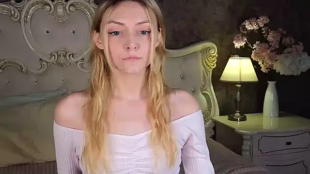 Snapshot of CindyFors chatting on 17, 9, 2025 CindyFors online show from 17, 9, 2025
