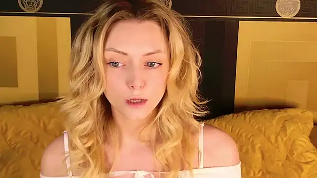 Snapshot of CindyFors chatting on 28, 11, 2025 CindyFors online show from 28, 11, 2025