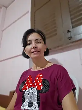 Luana sexy42 online show from 4, 6, 2026