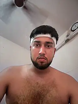 Snapshot of aka_big chatting on 4, 11, 2025 aka big online show from 4, 11, 2025