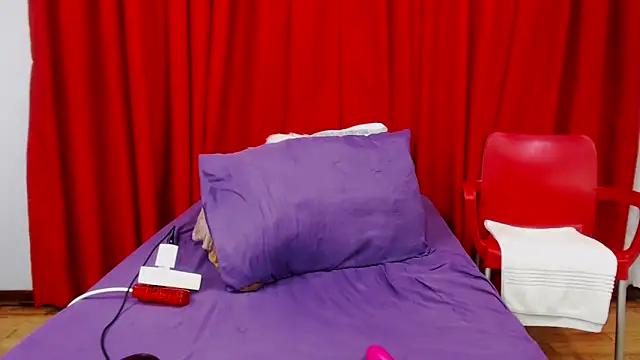 SexyBustyBoobs online show from 14, 10, 2025