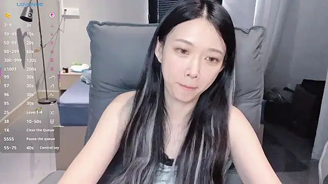 NiNi-baby520 online show from 7, 10, 2025