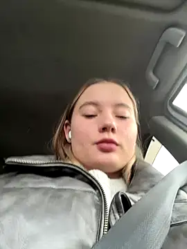 StephanieMur online show from 13, 11, 2025