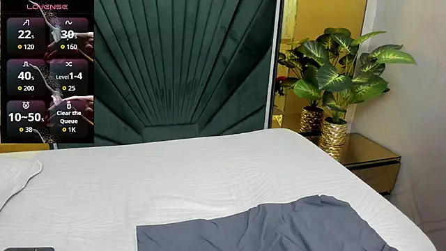 Snapshot of Emilysweet4u_ chatting on 9, 9, 2025 Emilysweet4u online show from 9, 9, 2025
