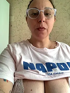 Snapshot of LupeLok chatting on 2, 6, 2026 LupeLok online show from 2, 6, 2026