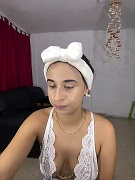 Snapshot of issis22 chatting on 25, 5, 2026 issis22 online show from 25, 5, 2026