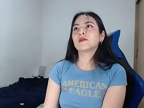 EloiseJun online show from 7, 11, 2025