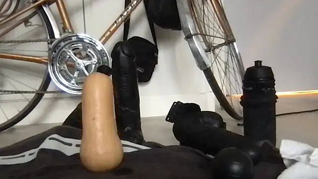 Zaak91190 online show from 17, 10, 2025