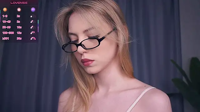 Snapshot of VeronaBench chatting on 2, 11, 2025 VeronaBench online show from 2, 11, 2025