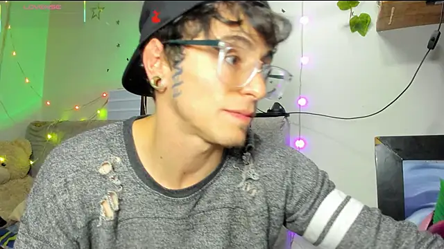 puepleholly online show from 3, 2, 2026