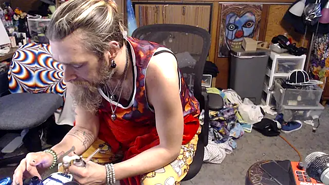 Snapshot of thejuicybacon chatting on 19, 5, 2026 thejuicybacon online show from 19, 5, 2026