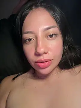 Snapshot of MissCat_ chatting on 29, 5, 2026 MissCat online show from 29, 5, 2026