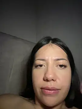 Snapshot of MissCat_ chatting on 25, 5, 2026 MissCat online show from 25, 5, 2026