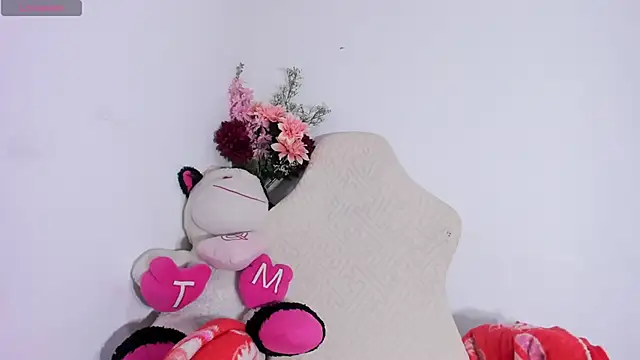 Ashly moss  online show from 22, 4, 2026