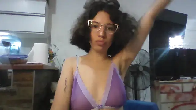 Snapshot of loliporomero chatting on 12, 10, 2025 loliporomero online show from 12, 10, 2025