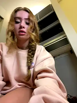 TwiceAsTempting online show from 15, 12, 2025