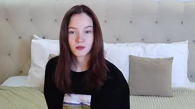 MichelleRoux online show from 4, 11, 2025