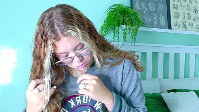 BelaMiller  online show from 10, 11, 2025