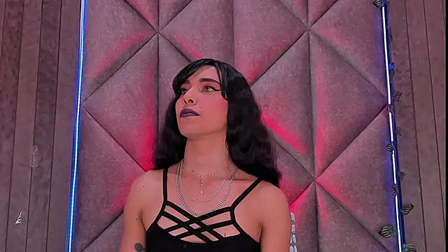 TiffValentinee  online show from 1, 11, 2025