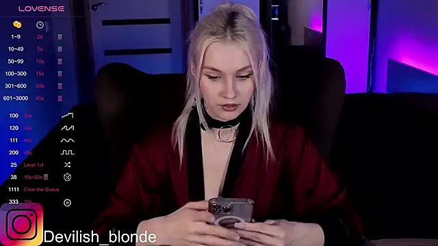 HitchcocianBlonde online show from 17, 2, 2026