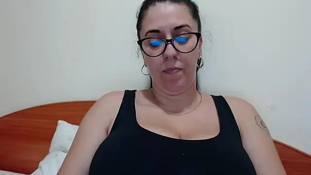 jollene online show from 9, 10, 2025