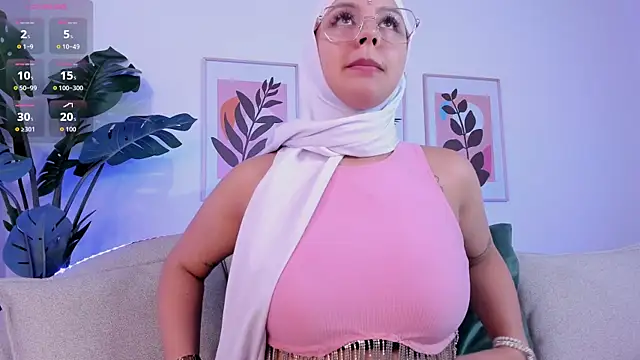 Snapshot of crystal_peed chatting on 12, 9, 2025 crystal peed online show from 12, 9, 2025