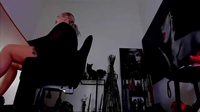 demisweet online show from 28, 2, 2026