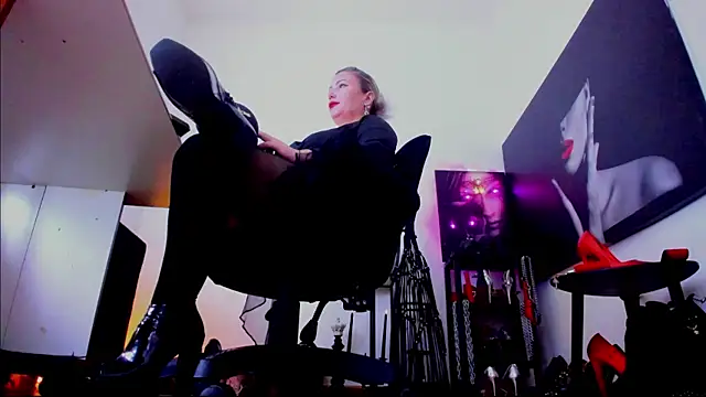 demisweet online show from 17, 11, 2025