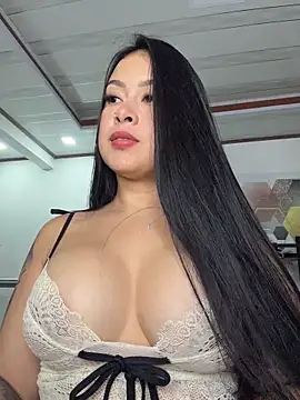 CrisMarulanda online show from 10, 2, 2026