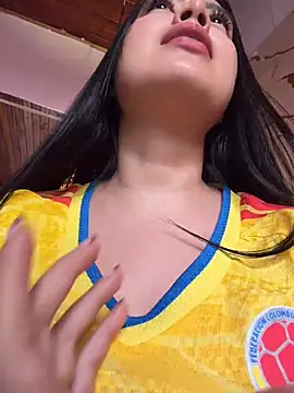 Snapshot of CrisMarulanda chatting on 17, 6, 2026 CrisMarulanda online show from 17, 6, 2026