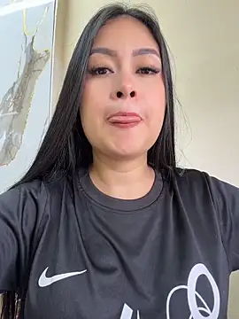 Snapshot of CrisMarulanda chatting on 16, 6, 2026 CrisMarulanda online show from 16, 6, 2026
