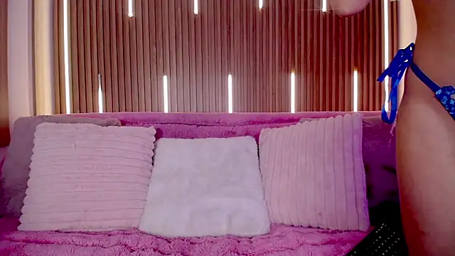 MylaDreams online show from 10, 11, 2025